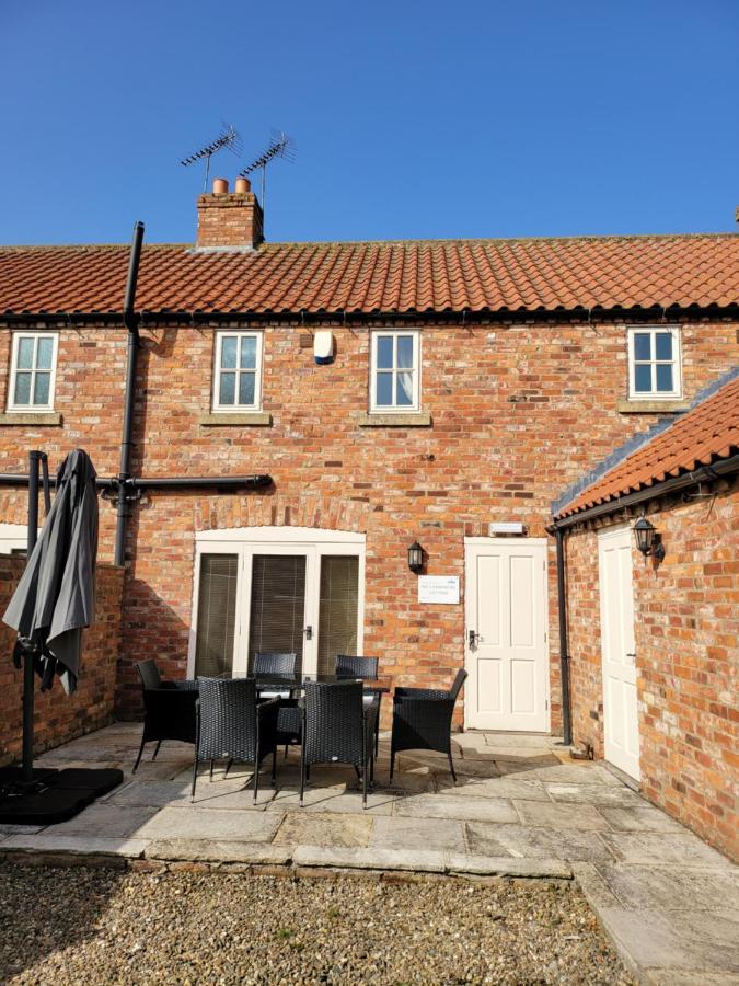 The Blue Bell Inn Weaverthorpe Eksteriør billede